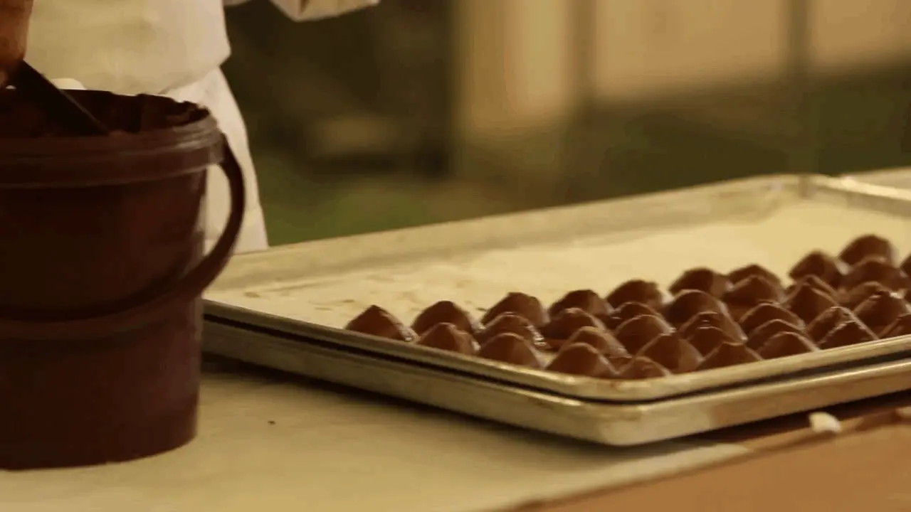 Ivan Valentine - Maitre Chocolatier Clip 7